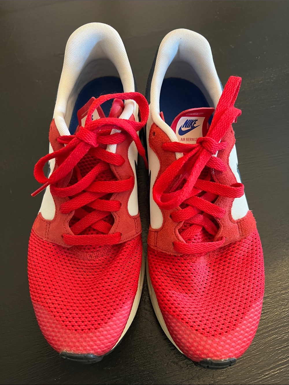 Nike men’s Air Berwuda Red and White Mesh Sneakers Sz 8.5